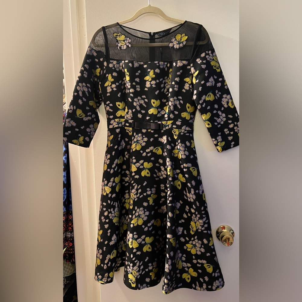 NEM Butterfly Daisy Cocktail Dress w Laces sz 6 (Asian sz) Black Yellow
